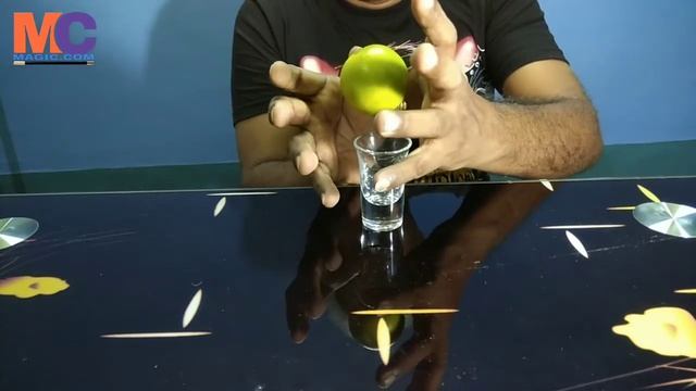 Magic Trick #60 - Floating Lemon (TUTORIAL) смотреть онлайн