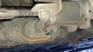 Задняя опора двигателя Киа Рио 4. Возможно повреждена