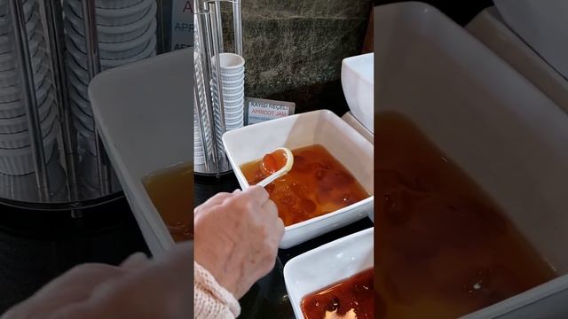 Завтрак в отеле Defne Defnem 5* Side 18 мая 2024 года