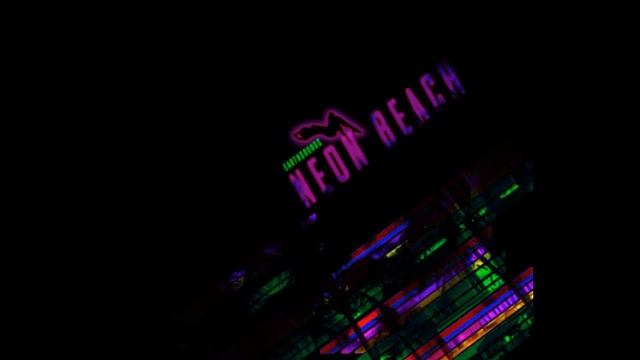 Earthsounds - Neon Beach смотреть онлайн
