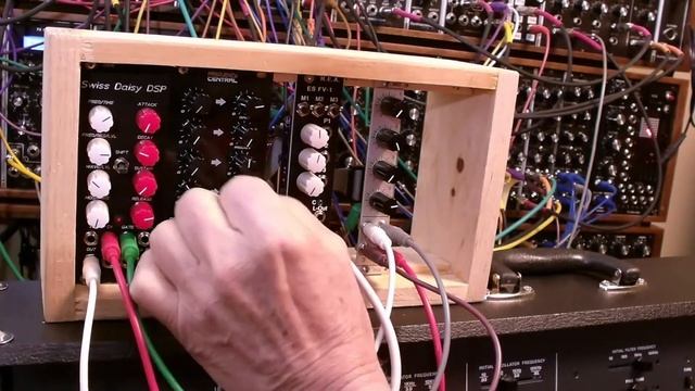 ARP 2600 plus SwissDaisyDSP Pluck Mode with distortion смотреть онлайн