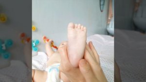 Детский массаж , массаж ножек , снять тонус.