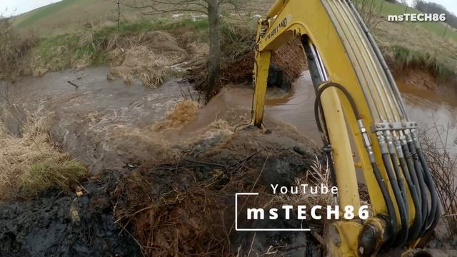 Huge Beaver Dam - Beaver Dam Removal With Excavator No.139 - Cabin View смотреть онлайн