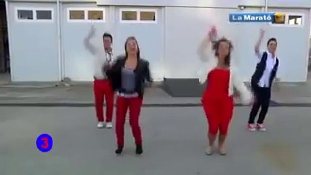 AMPA Vedruna Immaculada - Freed From Desire Flashmob Tutorial смотреть онлайн