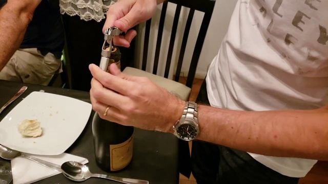 Abriendo un vino de 36 años cosecha 1983 numerado. Navarro Correa. Cuanto dura un vino? смотреть онлайн