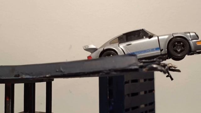 Transformers Studio Series 105 Autobot Mirage Stop Motion смотреть онлайн