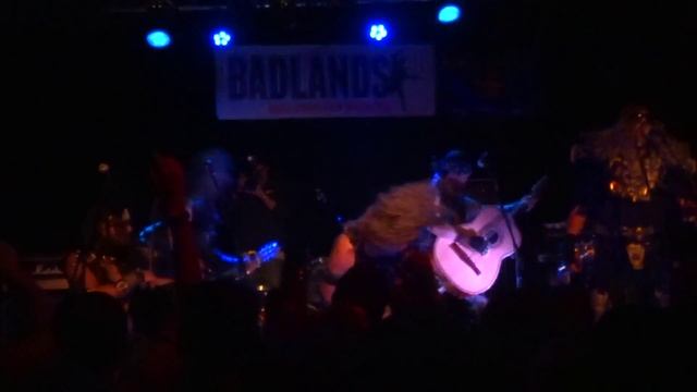 Metalachi live - "Enter Sandman" and "Raining Blood" 1 17 2015 смотреть онлайн