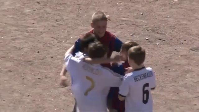Футбольный комментатор ЖЖЕт смотреть онлайн