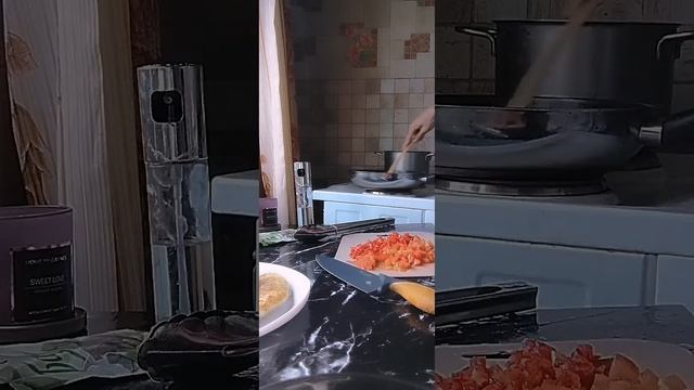Паста с оливками и каперсами. Очень пикантное и интересное блюдо. Дополнила отбивной из индейки. смотреть онлайн