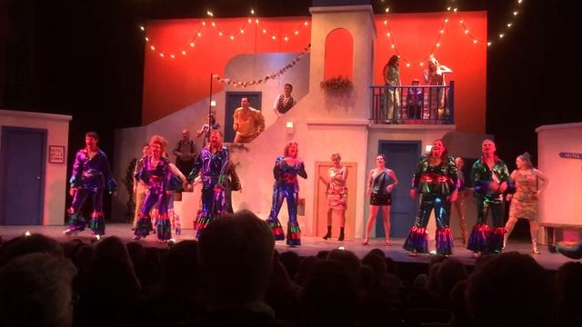 Mamma Mia Dancing Queen смотреть онлайн