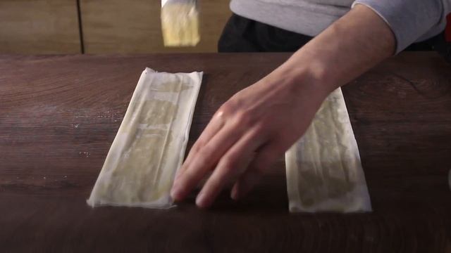 Τρίγωνα Πανοράματος με ΟΛΑ τα ΜΥΣΤΙΚΑ - Trigona Panoramatos - Cream Filled Phyllo Cones смотреть онлайн