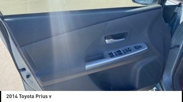 2014 Toyota Prius v Cedar Falls IA UH21245 смотреть онлайн