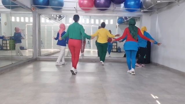 Mari Berjoget- Line Dance by Sanggar Senam Prima Asri смотреть онлайн
