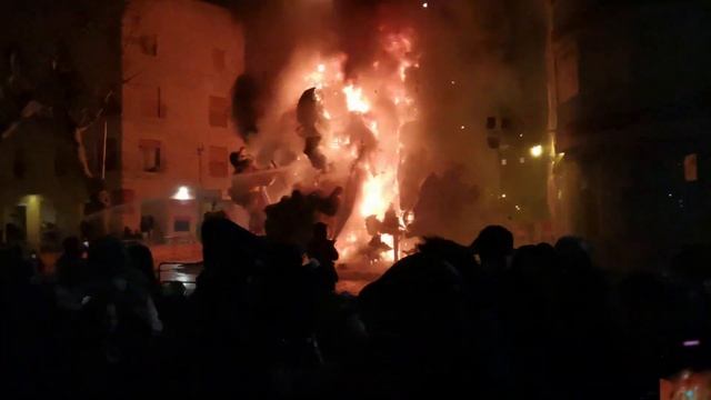Праздник Fallas-2024 в Валенсии, Испания. Fallas-2024 en Valencia, Espana. смотреть онлайн