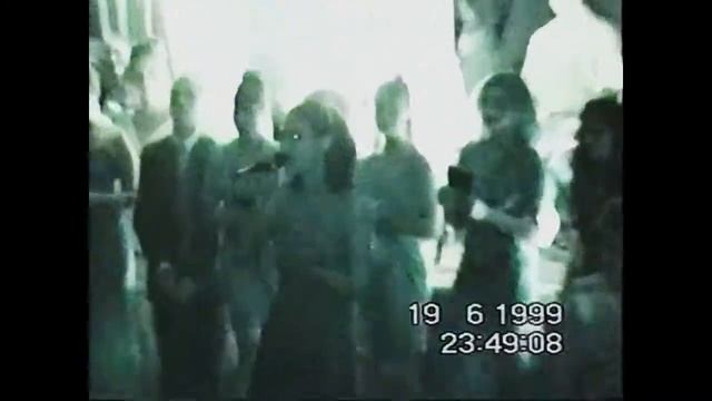 1999 год. Каратабан Марина Анзауровна на последнем школьном звонке. 3/5 смотреть онлайн
