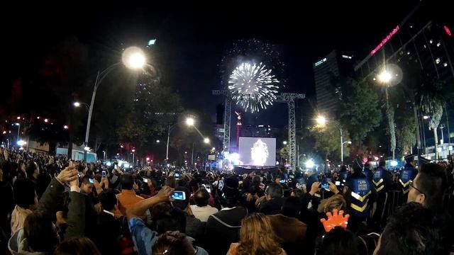 FELIZ AÑO NUEVO 2016 REFORMA MEXICO DF I смотреть онлайн