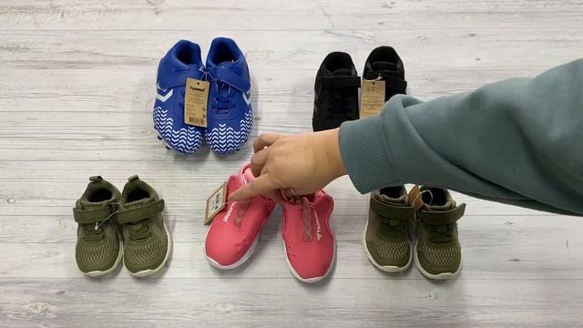 Лот 316. Дитяче взуття Hummel смотреть онлайн