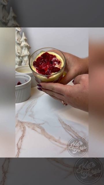 Keto Cranberry Parfaits- NEW RECIPE FROM KETOBAKES- Gluten-Free, Sugar-Free, CLEAN KETO! смотреть онлайн