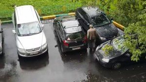 КАК ВЫЕХАТЬ С ПАРКОВКИ. ДЕД ЖЖЁТ!!!)