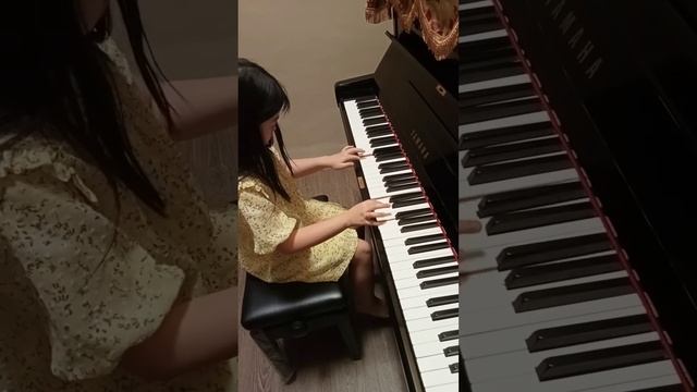 APCSMINISERIES2023-KATHERINE HEBE SANTOSO-PIANO SANTA-SANTA CLAUS IS COMING TO TOWN смотреть онлайн