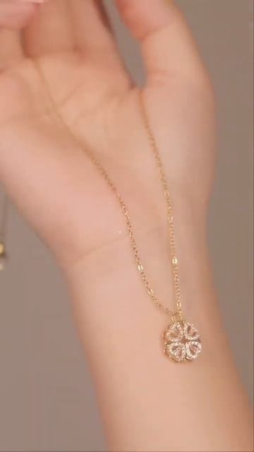 It is said that the four-leaf clover flower language is happiness смотреть онлайн