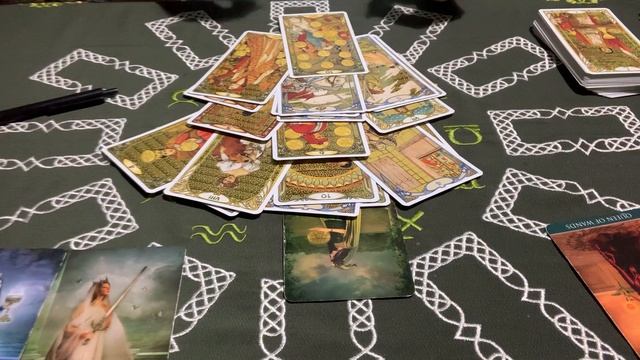 Таро расклад на 4 королевы энергия марта ❤️🌺 к.ж-1.20 к.п-11.30 к.м-16.00 к. к -25.00 смотреть онлайн