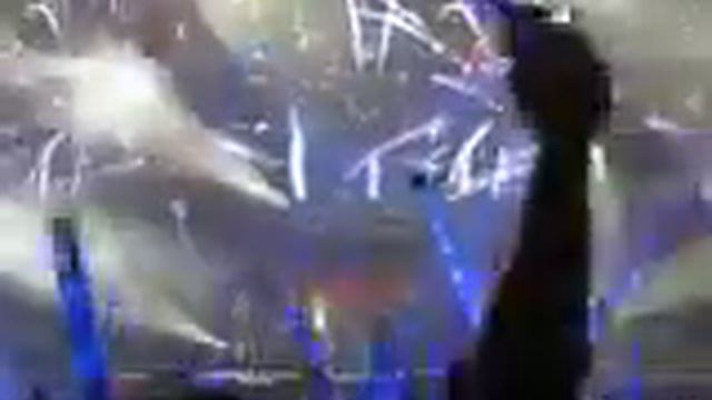 Wu Fa Wu Tian - Show Lo's 3D concert - ai feng tou last part.AVI смотреть онлайн