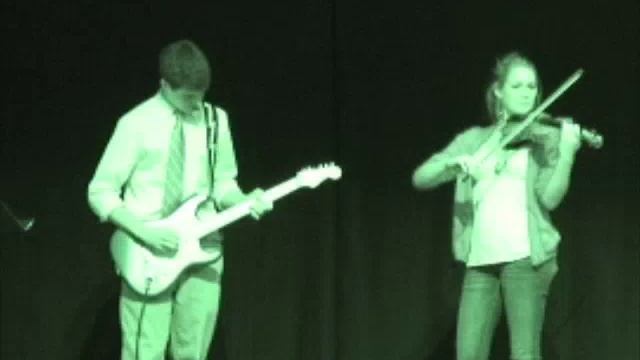 Vanessa & Chris "Pachelbel's Canon" Easter Performance смотреть онлайн
