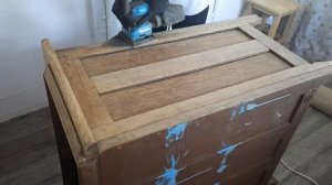 Восстановление буфета! Часть.3. шкурю-циклюю-шкурю🙈🤣 ремонт ножек.