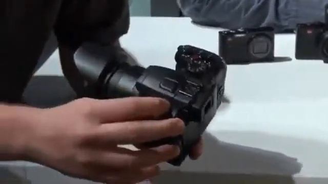 Leica V Lux 4