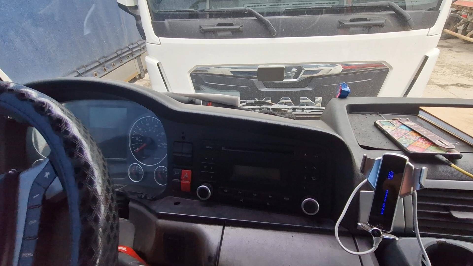 AUX в MAN TGX смотреть онлайн