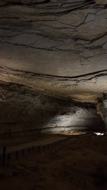 Mammoth Cave Retundra Room смотреть онлайн