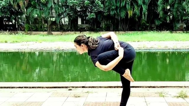 Flamingo Pose 🦩🦩