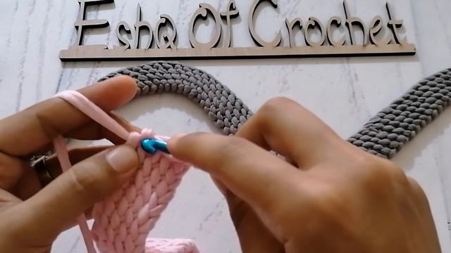 طريقة جديده وسهله لعمل يد شنطة ⧸ حقيبة كروشيه New &  easy crochet  bag handle [iN95OJSFfK0]