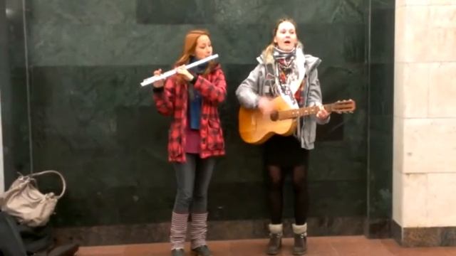 музыкальные красавицы в питерском метро смотреть онлайн