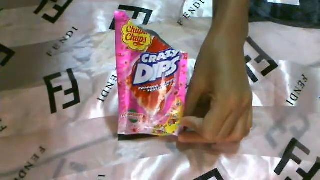 Taste Test Review #1 Chupa Chups Crazy Dips Candy смотреть онлайн