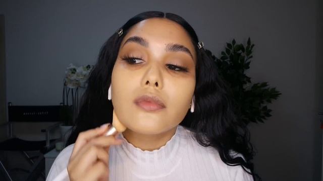 RECREATING THE KIM K ICONIC LOOK | REVLON CANDID REVIEW смотреть онлайн