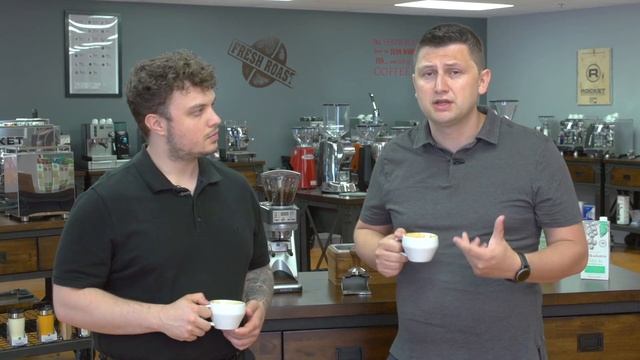 iDrinkCoffee.com Tutorial - Non-Dairy Milk - Almond, Coconut, Soy and Macademia Milk Latte Art смотреть онлайн