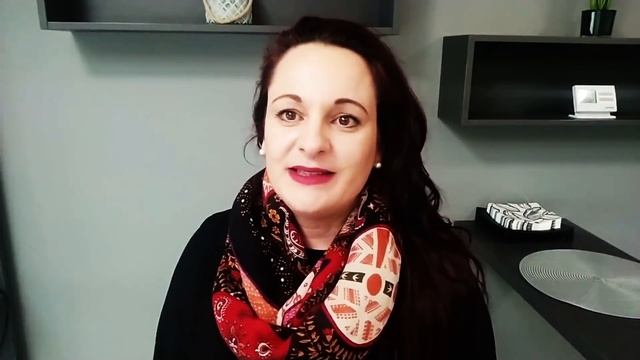 Van Véleményem - Mira Sabo írónő személyes vlogja. Rövid előzetes смотреть онлайн