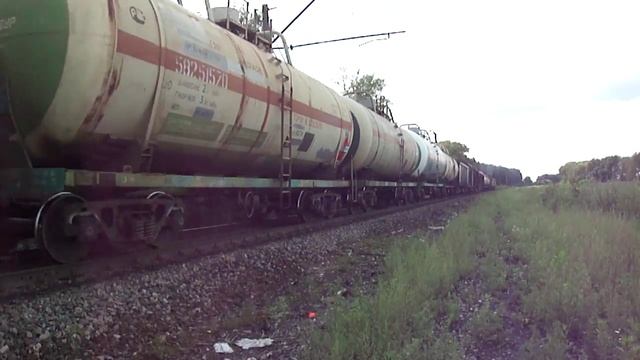 Отправление тепловоза 2ТЭ116У-0206 с грузовым поездом смотреть онлайн