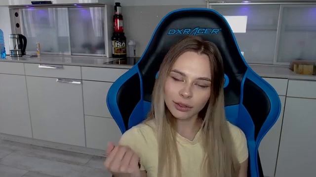 ПОЧЕМУ ПЕРЕСТАЛА ОБЩАТЬСЯ С АРИНЯН МИХАЛИНА? #Михалина #twitchfails #Twitch #Аринян #ahrinyan