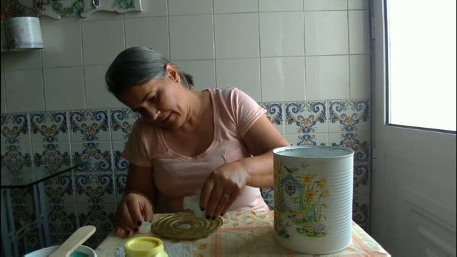 #DECUPAGEM em #LATA para #SUCULENTAS...😘🌻🇵🇹 #pinturaemlata #decupagem #latasparasuculentas смотреть онлайн