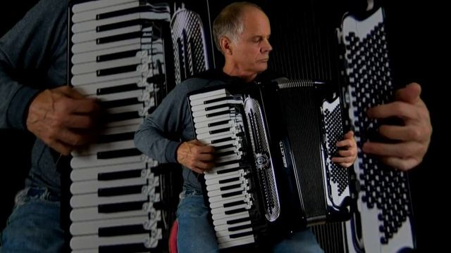 Bach Prelude in G Major, WTC I played on "Fabian", a Giulietti Super Continental Bassetti смотреть онлайн
