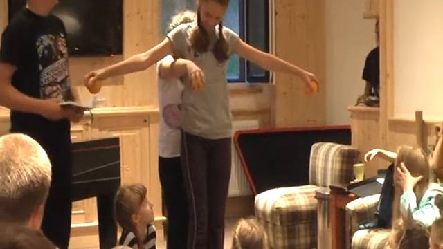 Láska ke třem pomerančům / chata Soláňka / Хрустящий нести смотреть онлайн