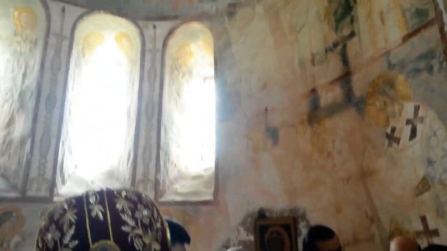 Зугдидское и Цаишское духовенство исполняет пасхальное песнопение «Ангел вопияше» (см. субтитры)[HD смотреть онлайн