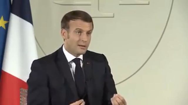 Affousiata Bamba ne supporte pas le soutien de Emmanuel Macron a Ouattara et réagit смотреть онлайн