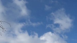 Плывущие облака, футаж бесплатно