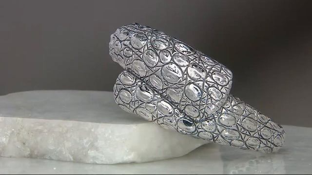 JAI Sterling Silver Croco Hinged Cuff, 60.1g on QVC смотреть онлайн