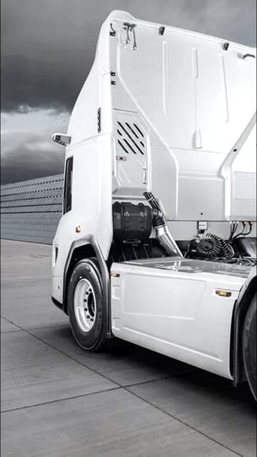 Лукашенко презентовал MAZ X смотреть онлайн