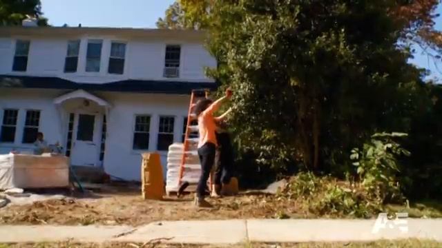 Fix This Yard: Holly Tree Pruning | A&E смотреть онлайн